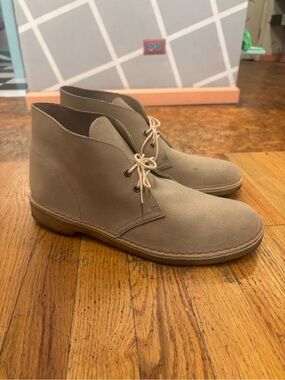 Clark’s Origibals Men's Desert Chukka Boots - Taupe Suede size 11.5